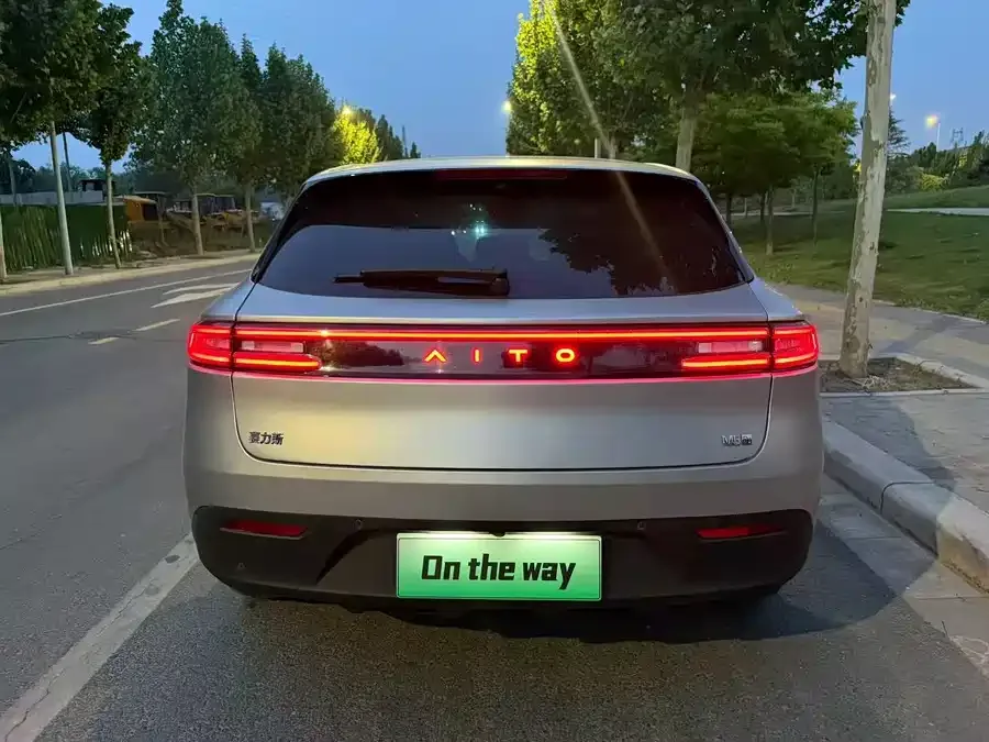 AITO M5 M5 2024 pure electric Max rear-wheel drive high-end intelligent driving version 2023 — миниатюра 5
