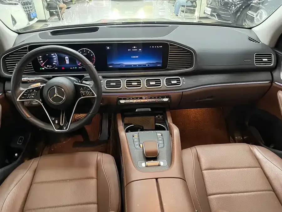 Mercedes-Benz GLE Mercedes-Benz GLE 2024 GLE 450 4MATIC Luxury Edition 2024 — миниатюра 2