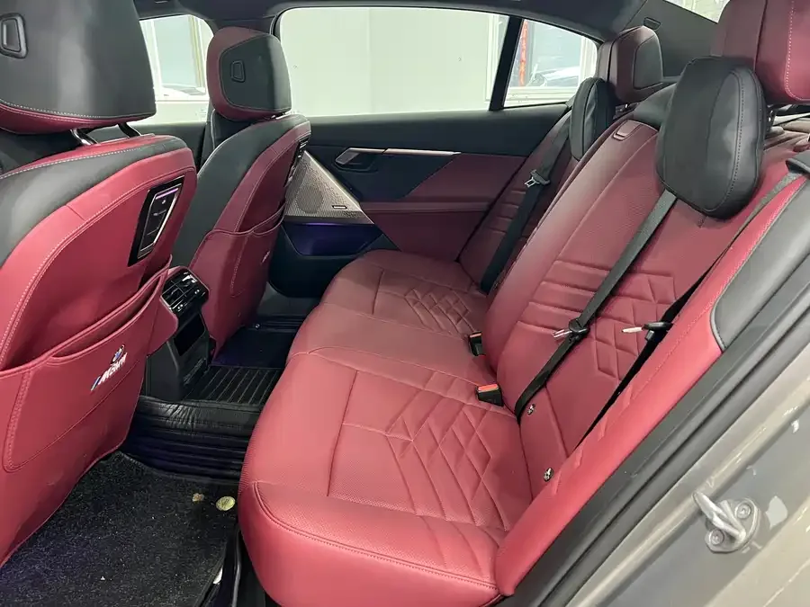 BMW i5 2024 eDrive 35L Premium M Sport Package 2024 — миниатюра 2
