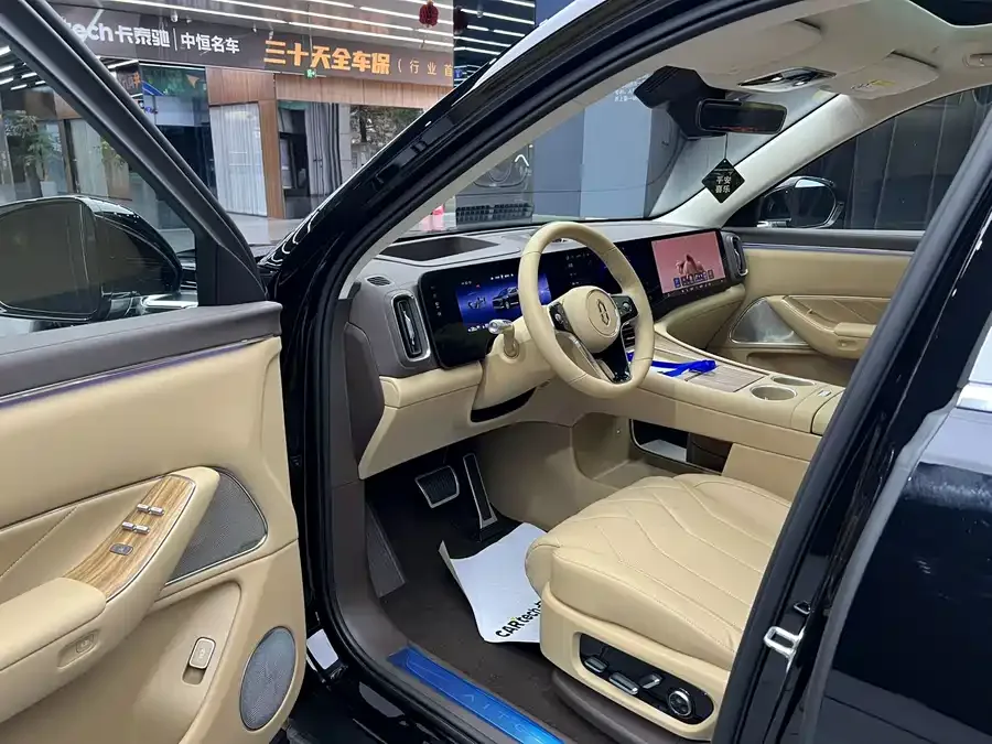 AITO M8 Wenjie M8 2025 Extended Range Ultra Edition 53.4kWh 6-Seat Version (192-line LiDAR) 2025 — миниатюра 2