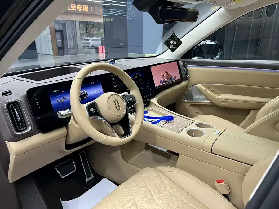 AITO M8 Wenjie M8 2025 Extended Range Ultra Edition 53.4kWh 6-Seat Version (192-line LiDAR) 2025 — миниатюра 3