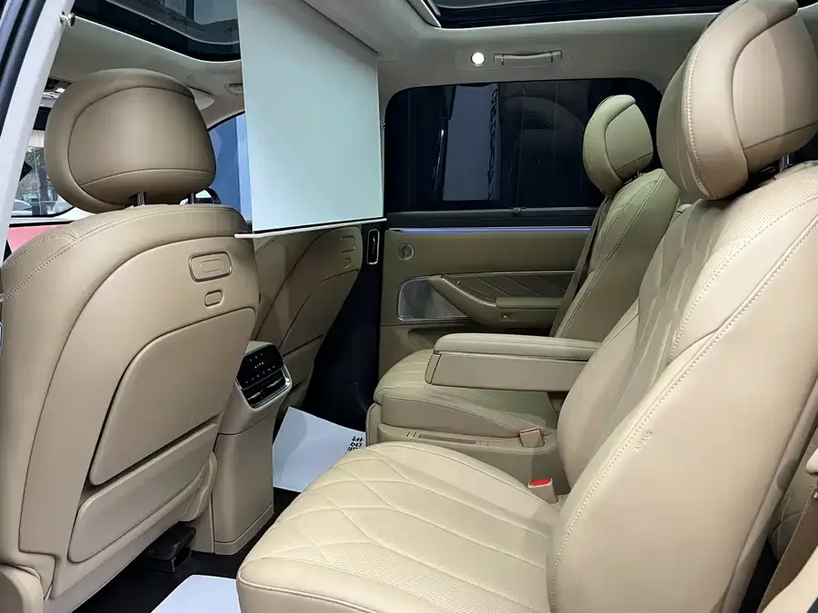 AITO M8 Wenjie M8 2025 Extended Range Ultra Edition 53.4kWh 6-Seat Version (192-line LiDAR) 2025 — миниатюра 5