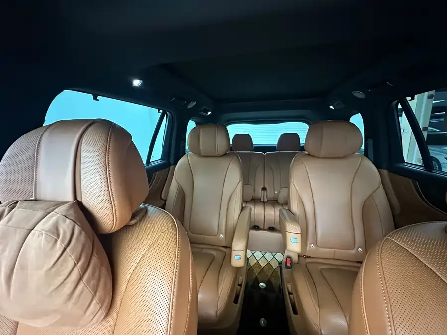 AITO M9 Wenjie M9 2024 Extended Range Max Edition 42kWh 6-seater Edition 2024 — миниатюра 2