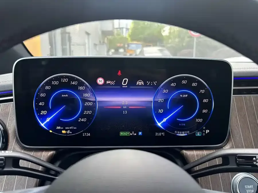 Mercedes-Benz EQE SUV Mercedes-Benz EQE SUV 2024 500 4MATIC Luxury Edition 2025 — миниатюра 5