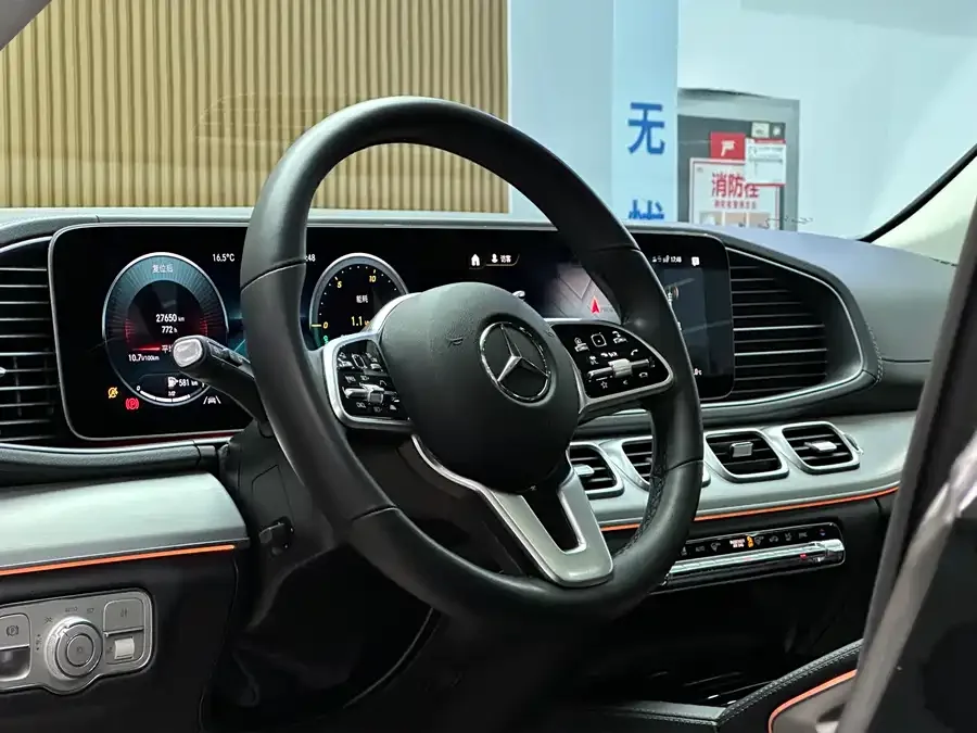 Mercedes-Benz GLE Mercedes-Benz GLE 2022 GLE 350 4MATIC luxury model 2022 — миниатюра 3