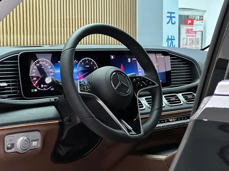 Mercedes-Benz GLE Mercedes-Benz GLE 2024 GLE 450 4MATIC Luxury Edition 2024 — миниатюра 3
