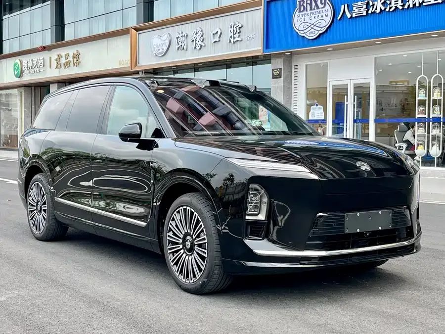 NIO ES8 NIO ES8 2026 Six-seat Executive Luxury Edition 2026 — миниатюра 2