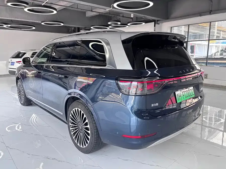 AITO M9 Wenjie M9 2025 Extended Range Ultra Edition 52kWh 6-Seat Version (192-line LiDAR) 2025 — миниатюра 5