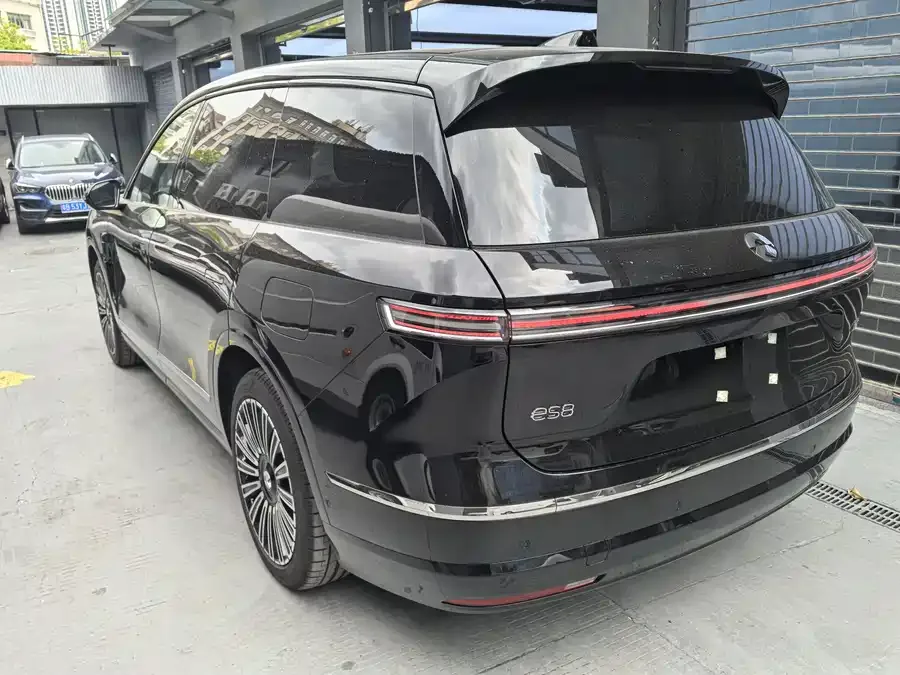NIO ES8 NIO ES8 2026 Six-seat Executive Luxury Edition 2026 — миниатюра 3