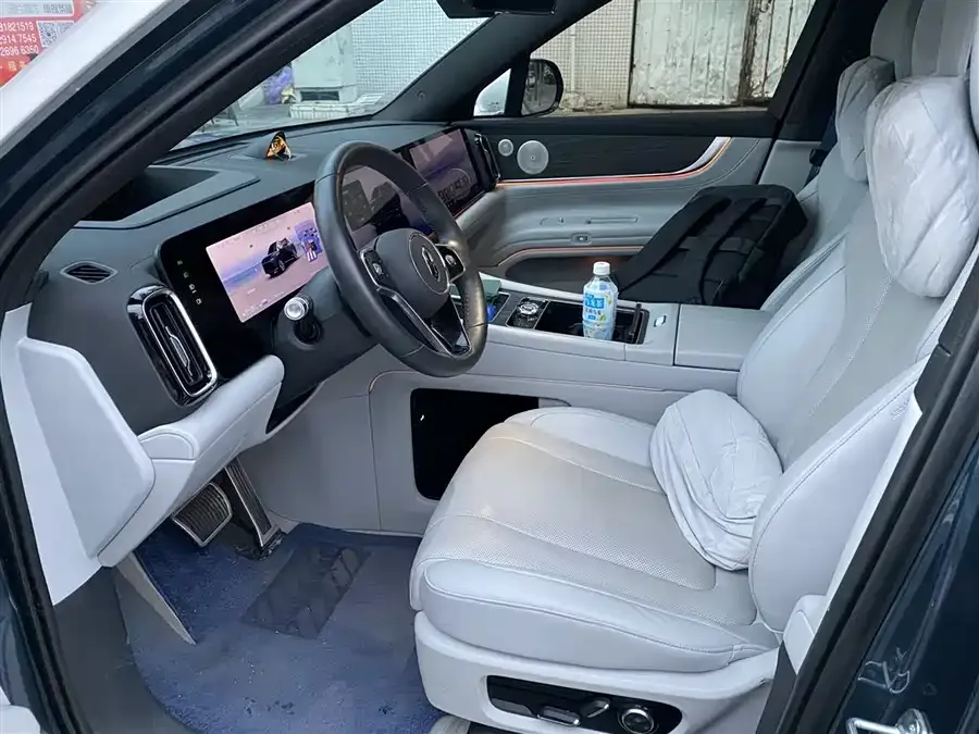 AITO M9 M9 2024 Extended Range Ultra Edition 42kWh 6-seater Edition 2024 — миниатюра 4