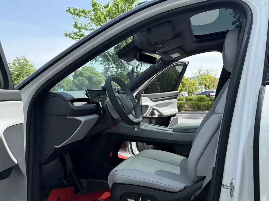 NIO ES8 NIO ES8 2024 model 75kWh 2024 — миниатюра 2