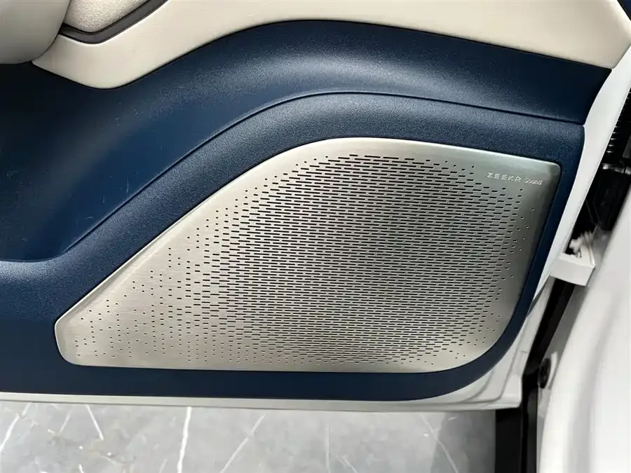Zeekr 007 Zeekr 007 2024 4WD version 75kWh 2024 — миниатюра 4