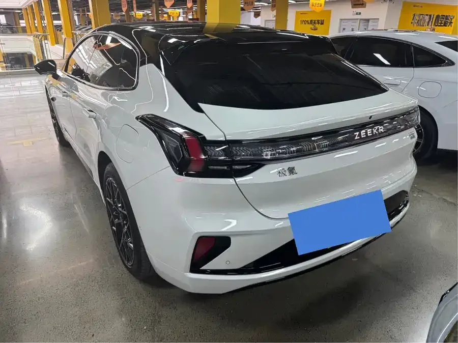 Zeekr 001 Zeekr 001 2025 WE version 100kWh rear-wheel drive 2025 — миниатюра 4
