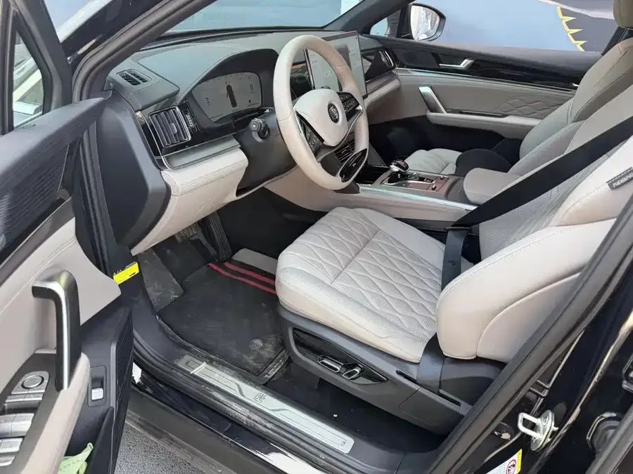 BYD Tang New Energy Tang New Energy 2024 DM-i Honor Edition 112KM Premium Edition 2024 — миниатюра 4