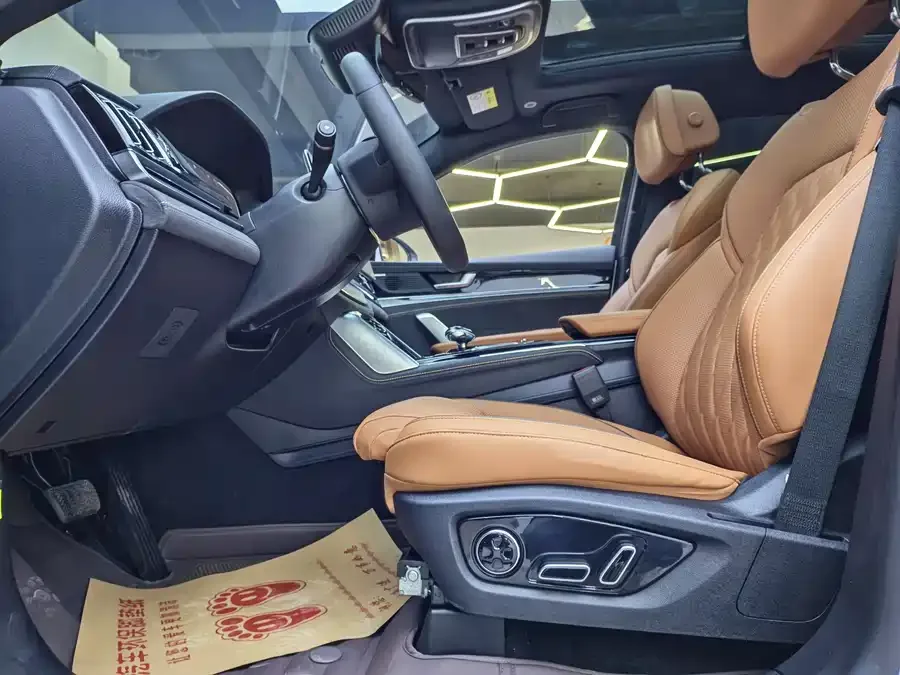BYD Tang New Energy Tang New Energy 2023 DM-i Champion Edition 112KM Premium Edition 2023 — миниатюра 4