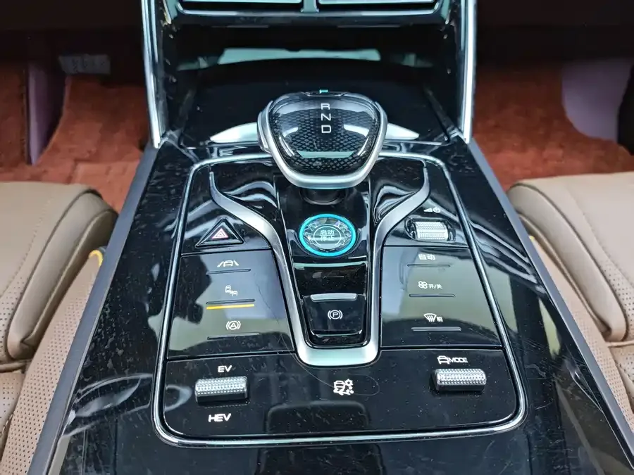 BYD Tang New Energy Tang New Energy 2021 DM-i 112KM Premium Edition 2022 — миниатюра 3