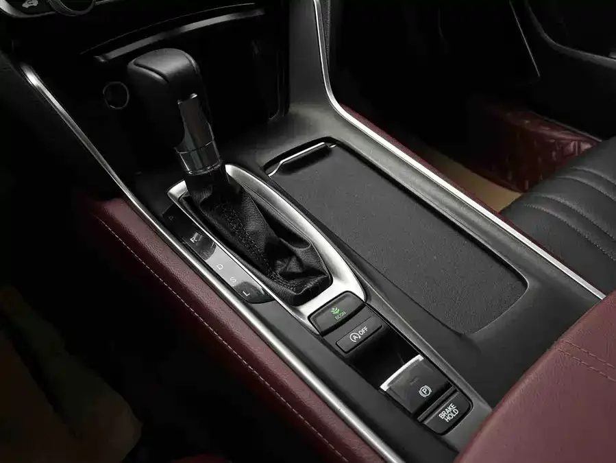 Honda Inspire 2022 Insignia 260TURBO Fine Edition 2022 — миниатюра 4