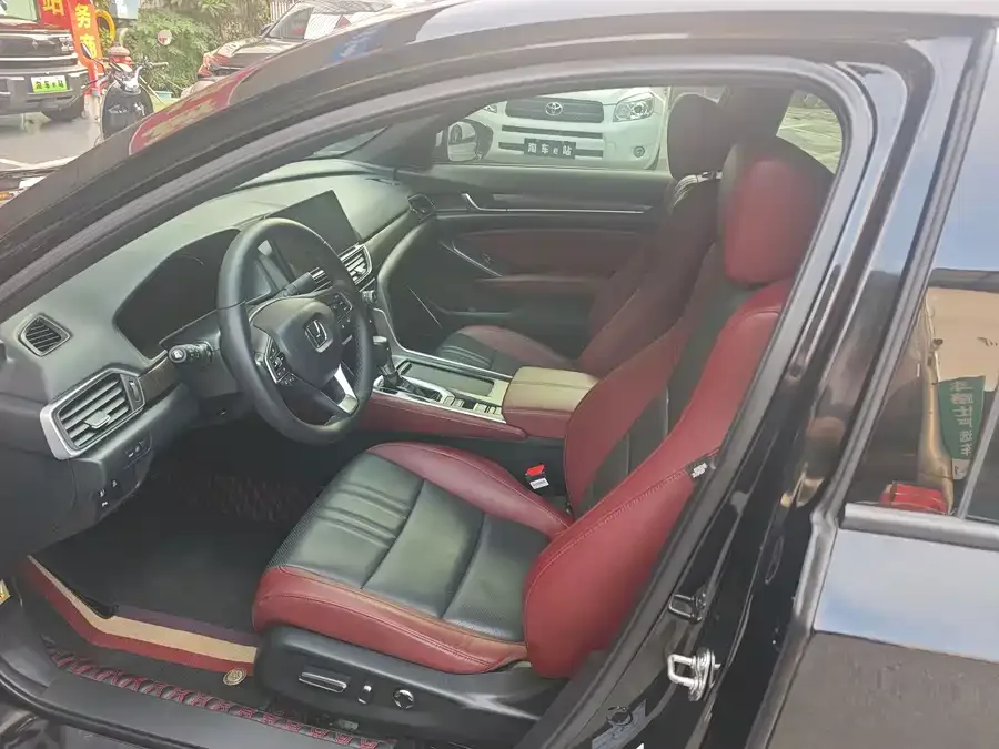 Honda Inspire 2022 Insignia 260TURBO Fine Edition 2022 — миниатюра 3