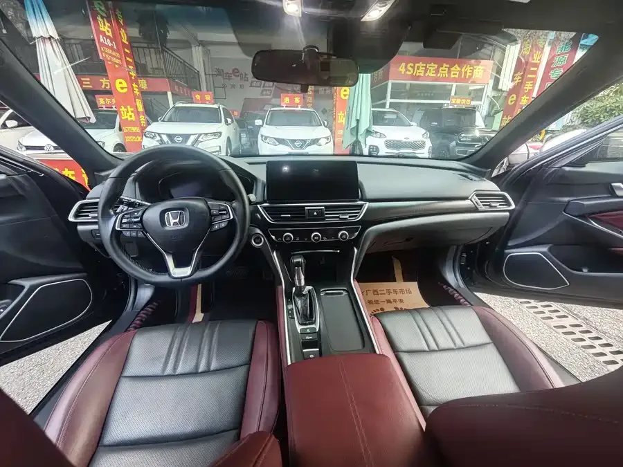 Honda Inspire 2022 Insignia 260TURBO Fine Edition 2022 — миниатюра 4