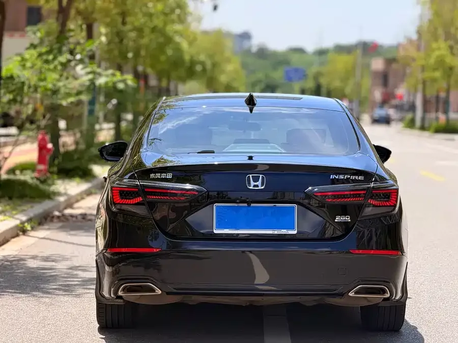 Honda Inspire 2022 Insignia 260TURBO Elegant Edition 2022 — миниатюра 3