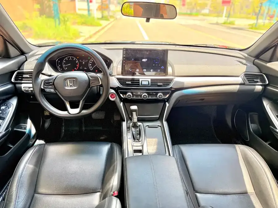 Honda Inspire 2022 Insignia 260TURBO Elegant Edition 2022 — миниатюра 5
