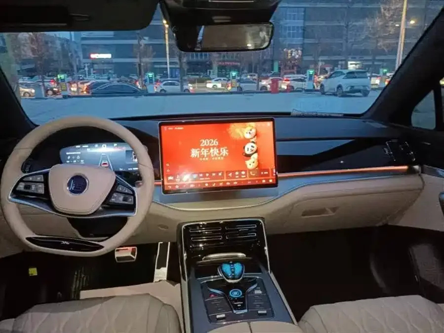 BYD Tang New Energy Tang New Energy 2025 DM-i 115KM Premium Edition 2025 — миниатюра 2