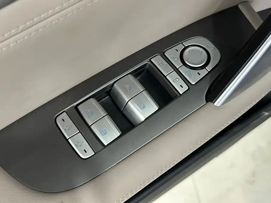 BYD Tang New Energy Tang New Energy 2025 Intelligent Driving Edition DM-i 115KM Flagship 2025 — миниатюра 5