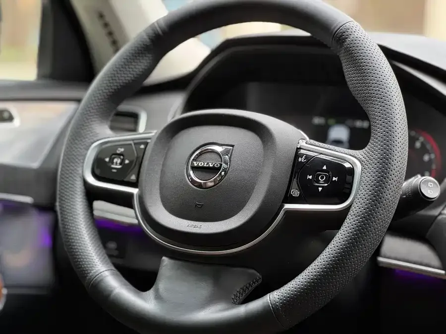 Volvo XC90 2020 T6 Zhiya Sports Edition 7-seater 2022 — миниатюра 5
