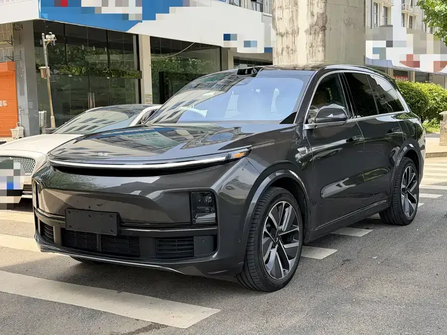 Li Xiang L8 2025