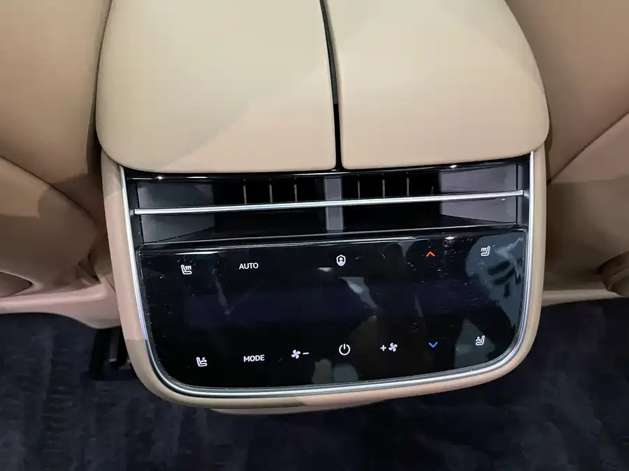 Enjoy World S9 Xiangjie S9 2024 Pure Electric Ultra Four-wheel Drive Flagship Edition 2024 — миниатюра 3