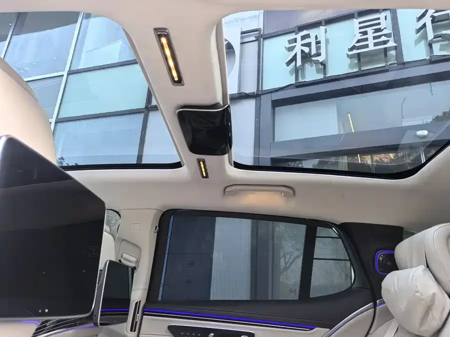 Mercedes-Benz Maybach EQS SUV Maybach EQS SUV 2024 EQS 680 Liyue Edition 2025 — миниатюра 3