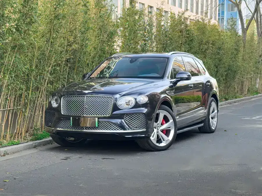 Bentley Bentayga plug-in hybrid 2023