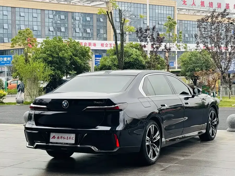 BMW 7 Series BMW 7 Series 2023 740Li Leading M Sport Package 2024 — миниатюра 2