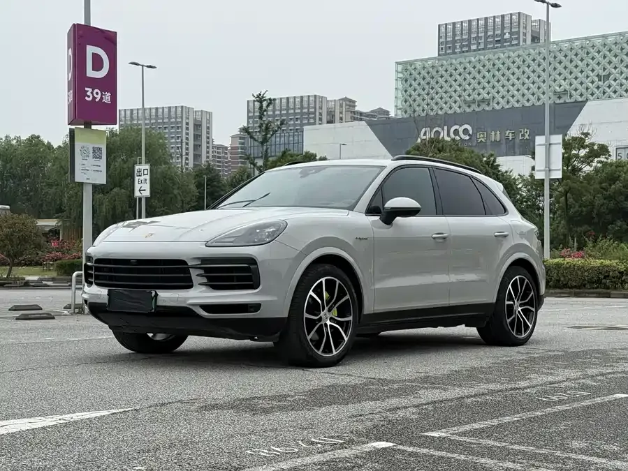 Porsche Cayenne New Energy 2023
