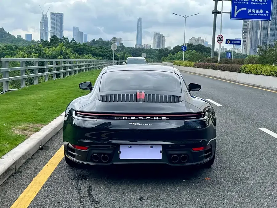Porsche 911 2023 Carrera 3.0T 2023 — миниатюра 2