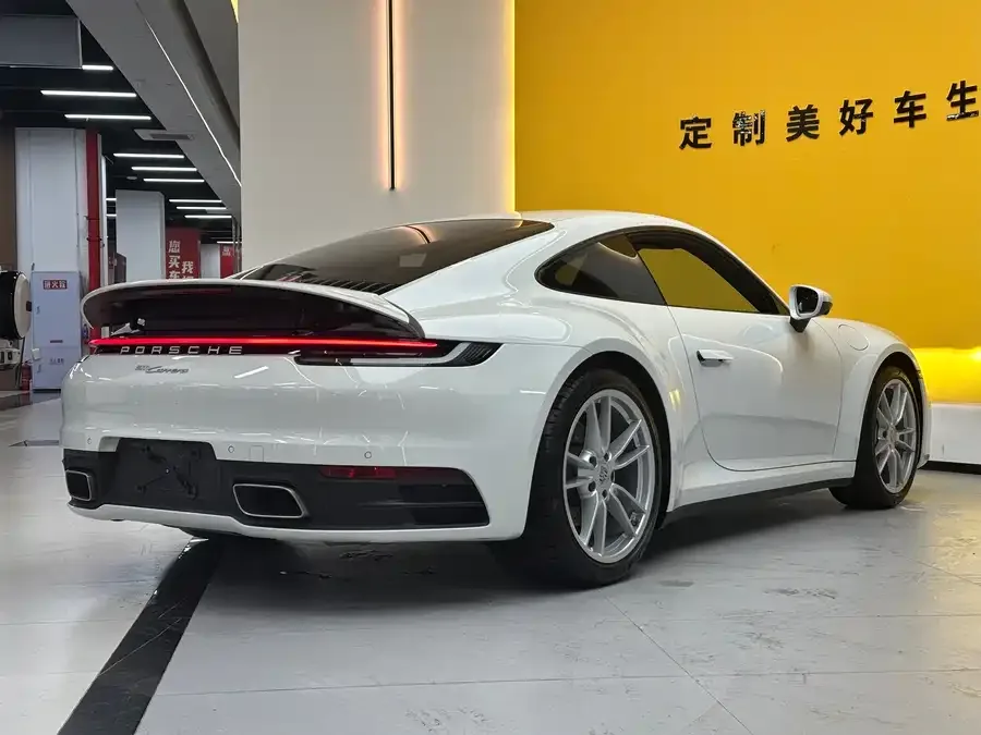 Porsche 911 2023 Carrera 3.0T 2025 — миниатюра 2