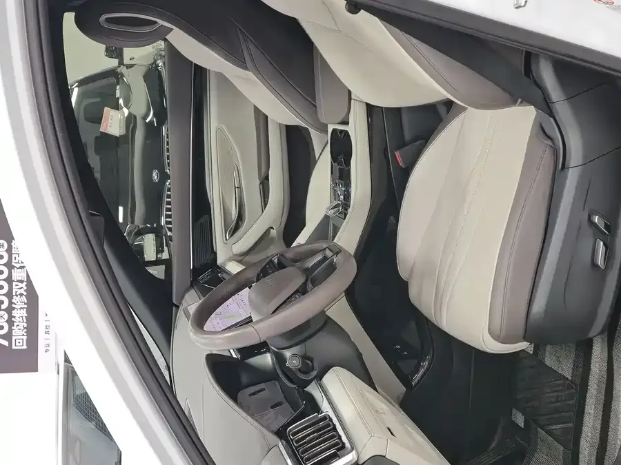 BYD Song PLUS New Energy Song PLUS New Energy 2024 Honor Edition EV 520km Luxury Model 2024 — миниатюра 2