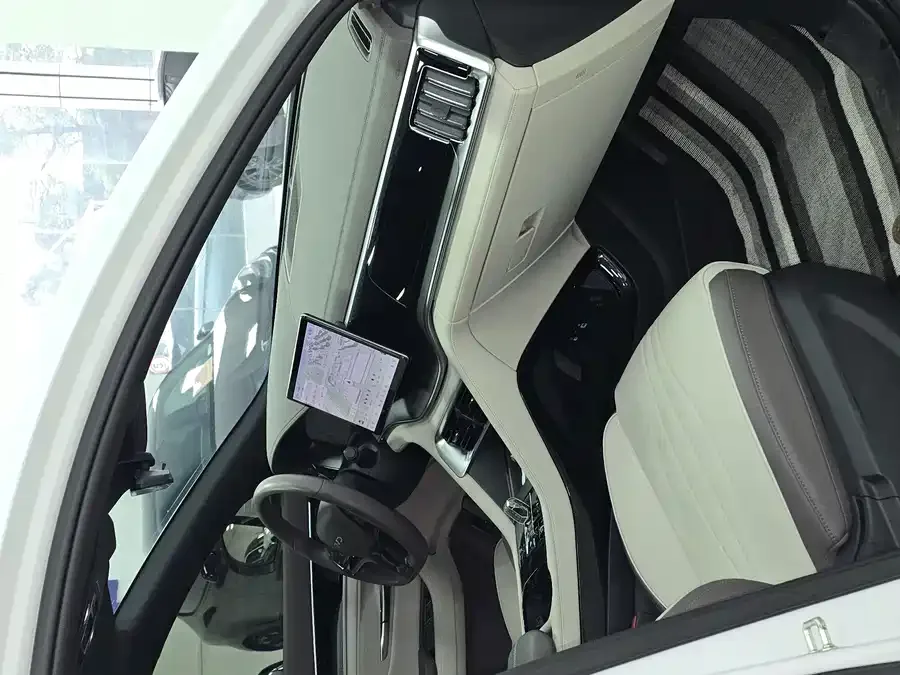 BYD Song PLUS New Energy Song PLUS New Energy 2024 Honor Edition EV 520km Luxury Model 2024 — миниатюра 3