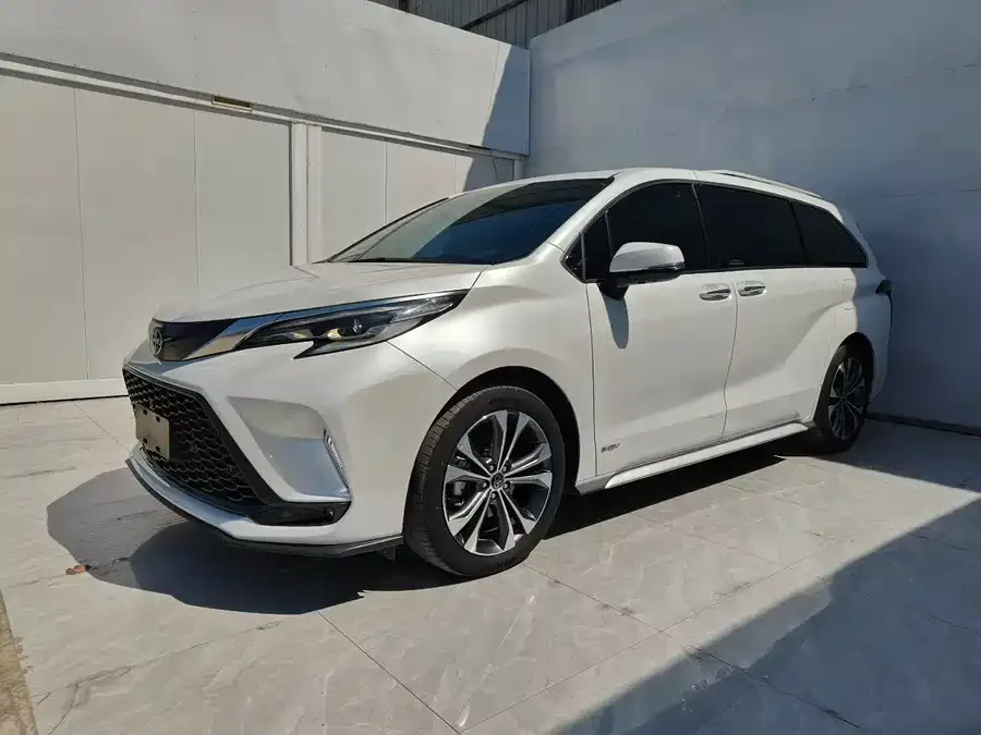 Toyota Granvia 2024