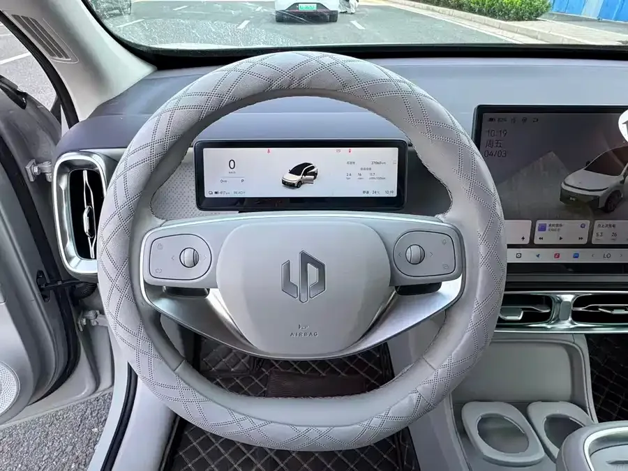 Leapmotor B10 Leapmotor B10 2025 510 Enjoy Edition 2025 — миниатюра 2