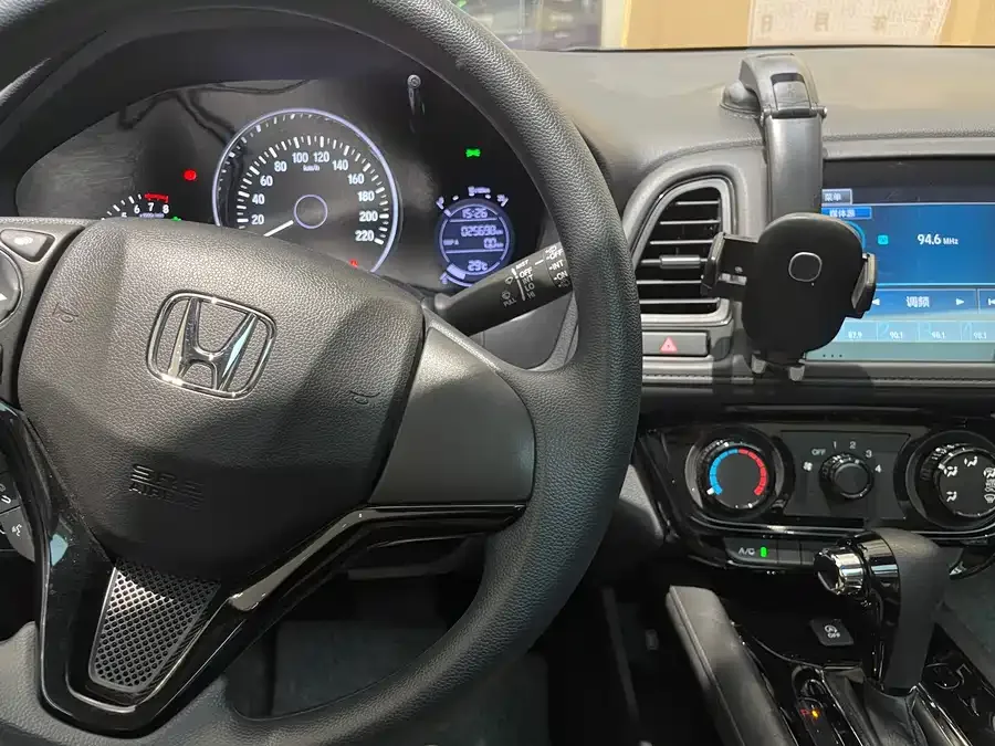 Honda VEZEL 2022 VIZI 1.5L CVT Phantom Night Pioneer Edition 2022 — миниатюра 4