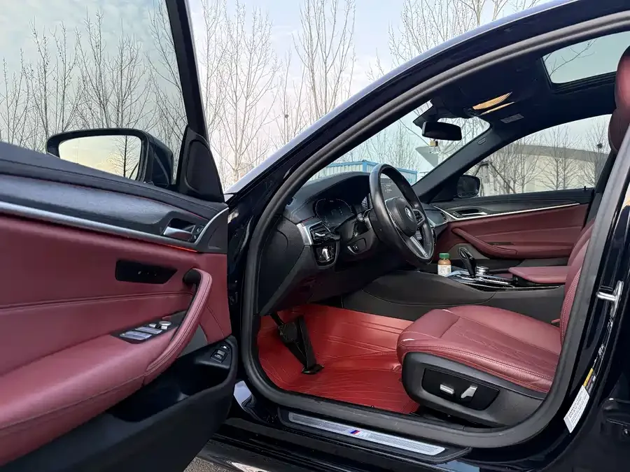 BMW 5 Series New Energy 2022 535Le M Sports Package 2023 — миниатюра 5