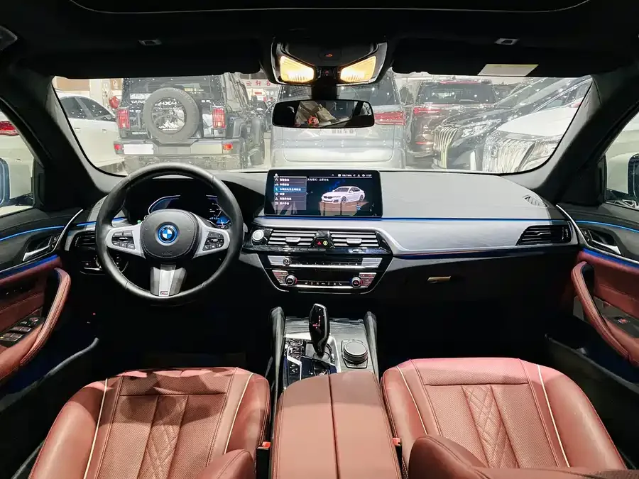 BMW 5 Series New Energy 2021 535Le M Sports Package 2022 — миниатюра 2