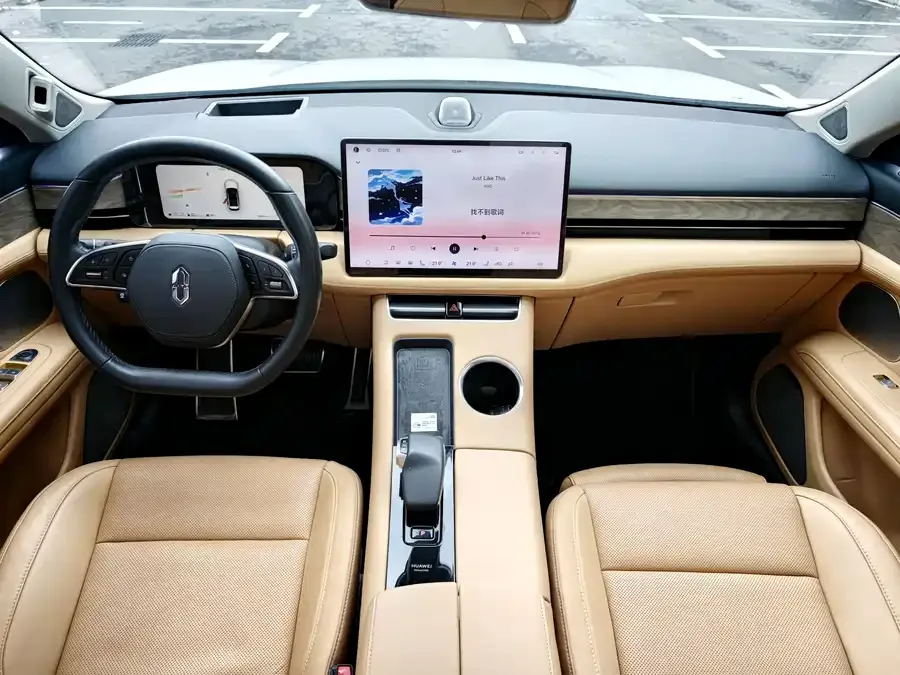 AITO M5 M5 2022 Extended Range 4WD Ultimate Edition 2022 — миниатюра 2