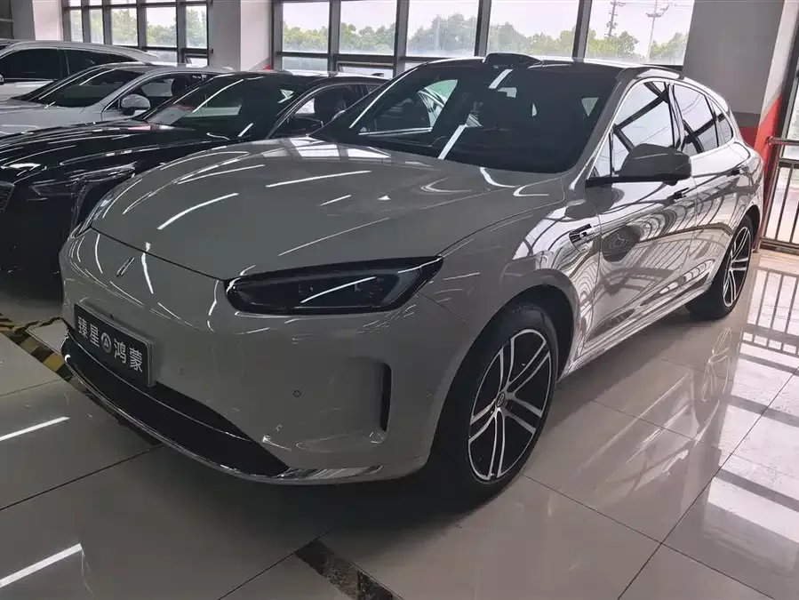 AITO M5 M5 2025 Extended Range Ultra 4WD Edition 2025 — фото 1, купить с доставкой в Москву