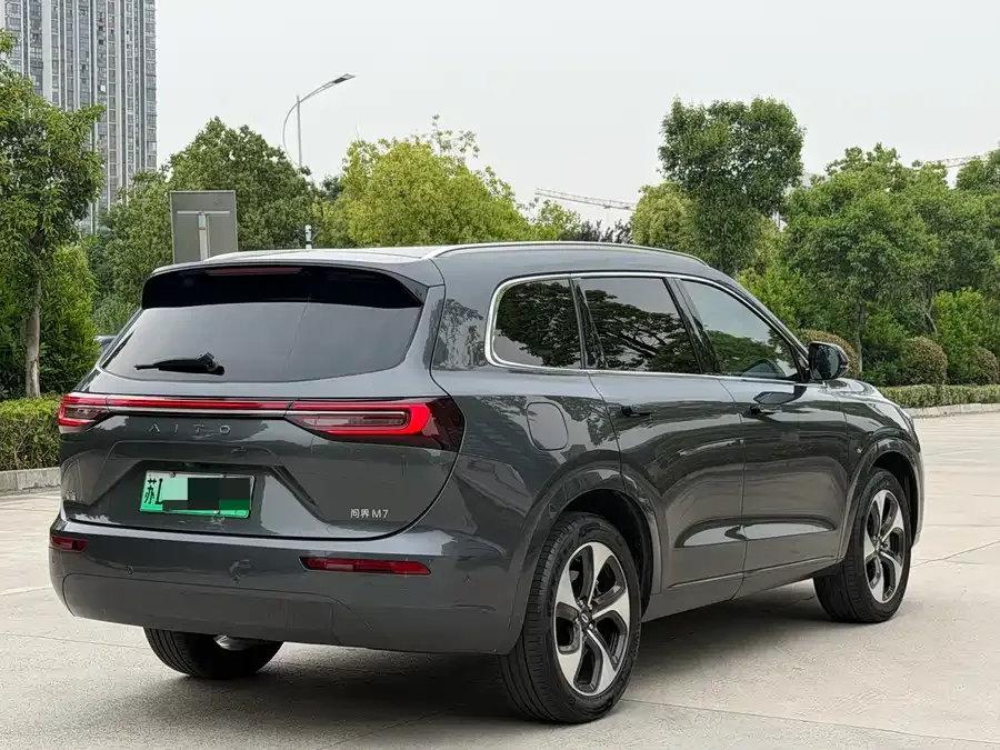 AITO M7 QM7 2022 1.5T 4WD Luxury Edition 2023 — миниатюра 5
