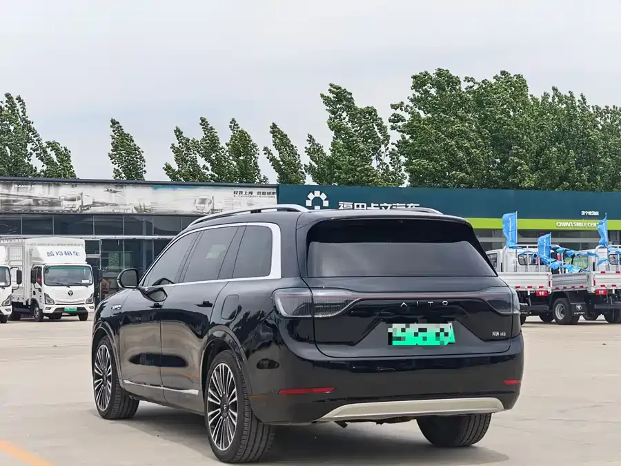 AITO M9 M9 2024 Extended Range Ultra Edition 52kWh 6-seater Edition 2024 — миниатюра 2