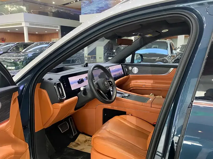 AITO M9 M9 2024 Extended Range Ultra Edition 42kWh 6-seater Edition 2024 — миниатюра 3