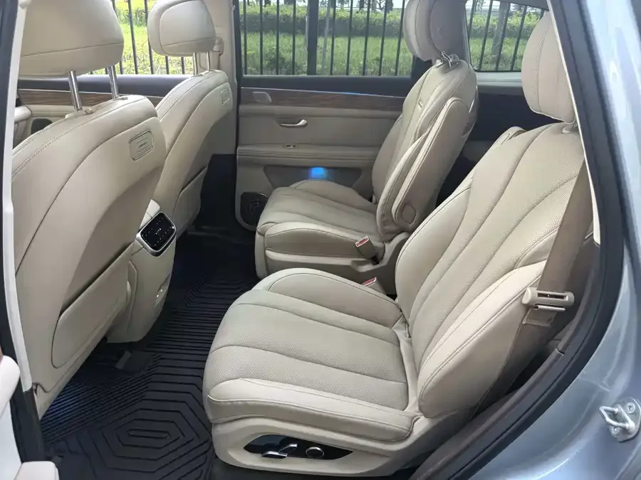 AITO M7 Wenjie M7 2024 1.5T Intelligent Driving 4WD Max Edition 6 Seaters 2023 — миниатюра 3