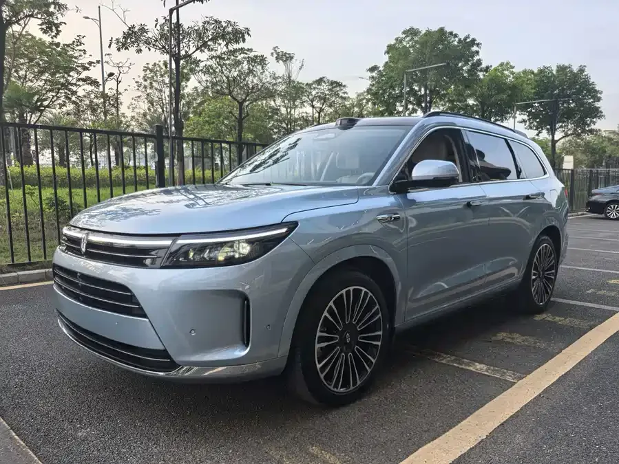 AITO M7 Wenjie M7 2024 1.5T Intelligent Driving 4WD Max Edition 6 Seaters 2023 — фото 1, купить с доставкой в Москву